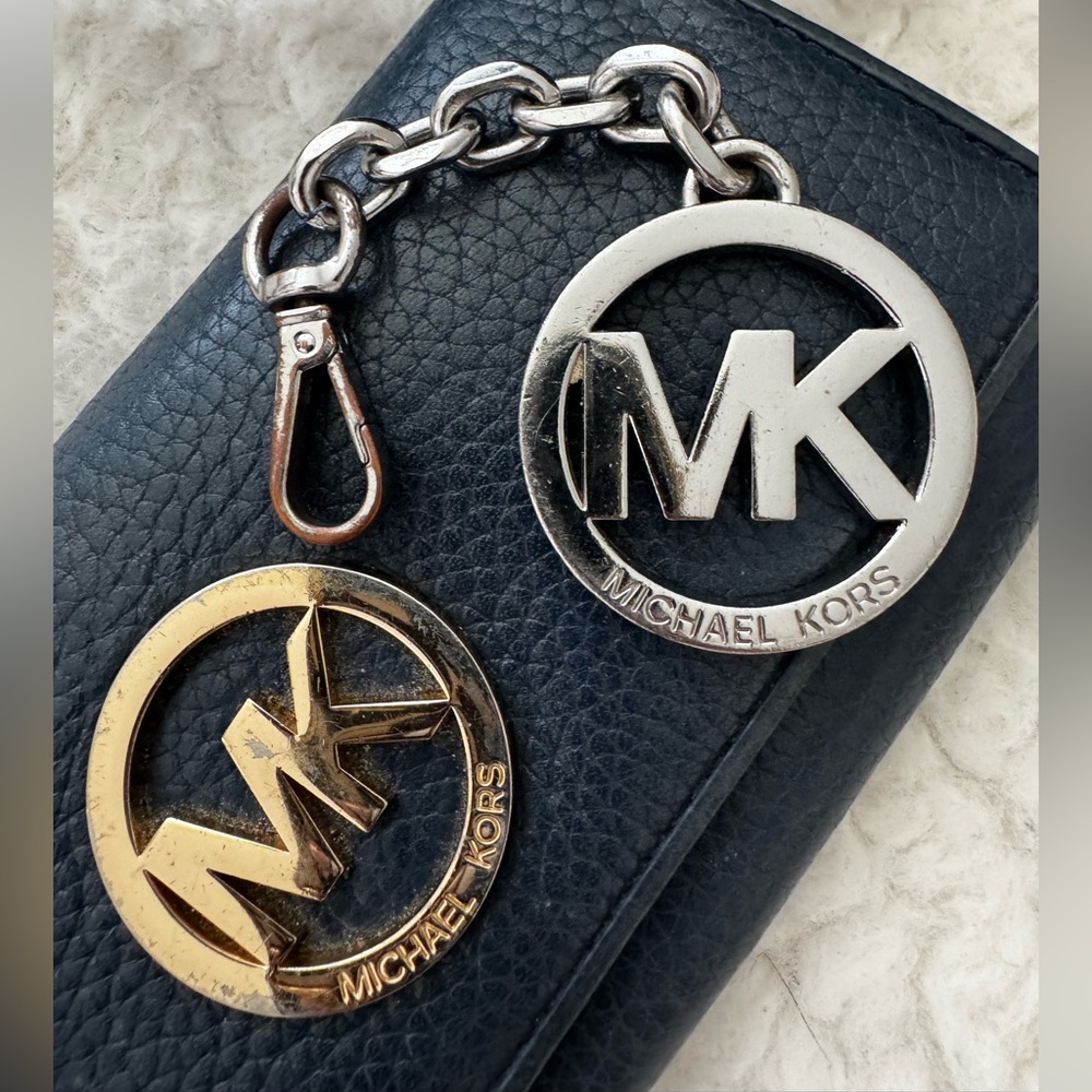 Michael Kors Soft Navy Blue Leather Crossbody/Shoulder Bag with Wallet - Picture 8 of 16